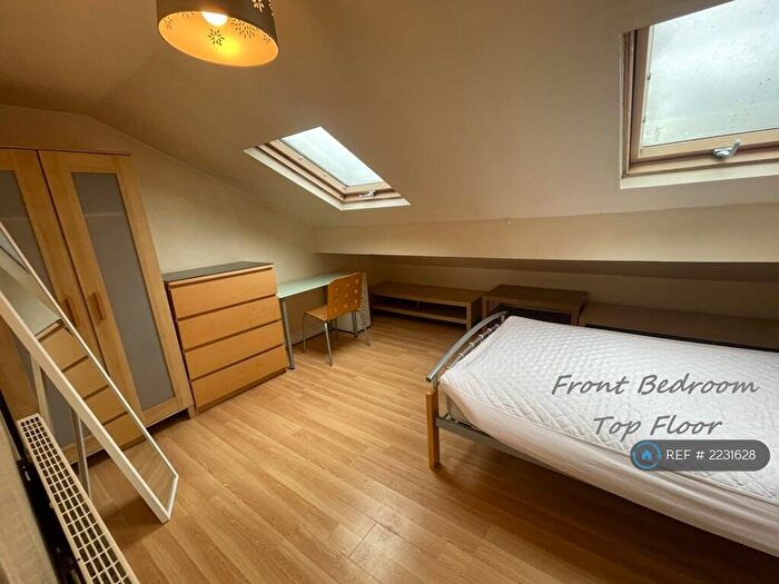 5 Bedroom Terraced House To Rent In Whitby Rd, Manchester, M14