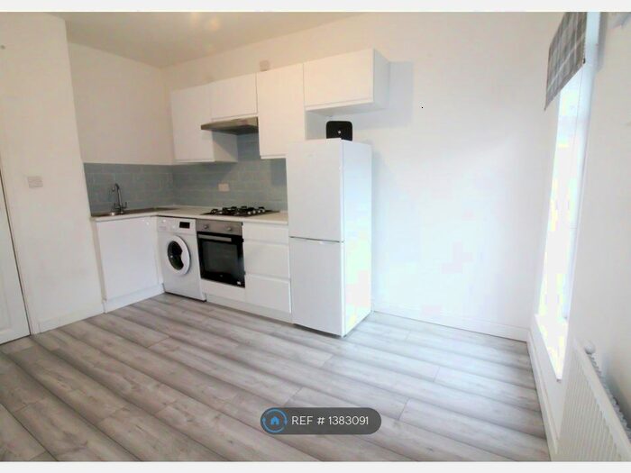 1 Bedroom Flat To Rent In Hightown, Crewe, CW1