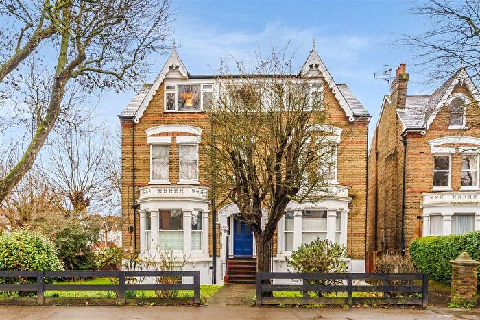 2 Bedroom Flat For Sale In Worple Road, Wimbledon, SW20