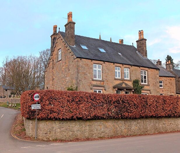 3 Bedroom Semi-Detached House For Sale In Church Steps, Hartington, SK17