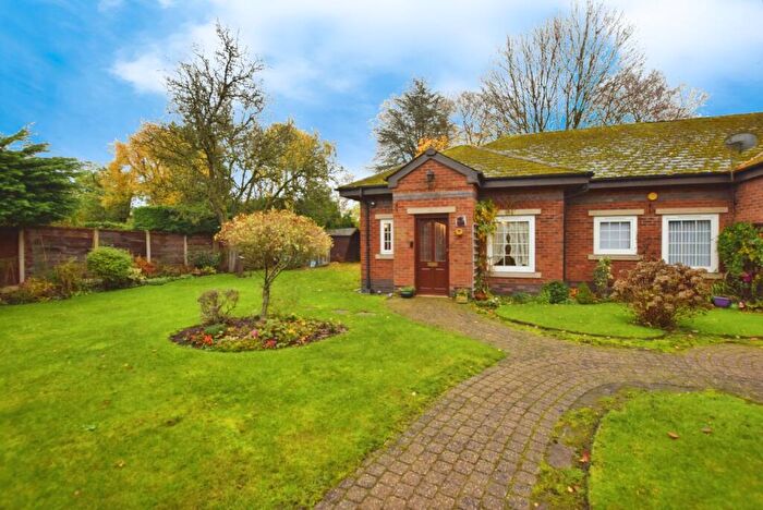 1 Bedroom Bungalow For Sale In Broad Road, Sale, Greater Manchester, M33