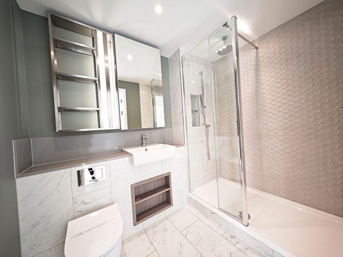 2 Bedroom Flat To Rent In Bufton House, Astell Road, Blackheath, SE3