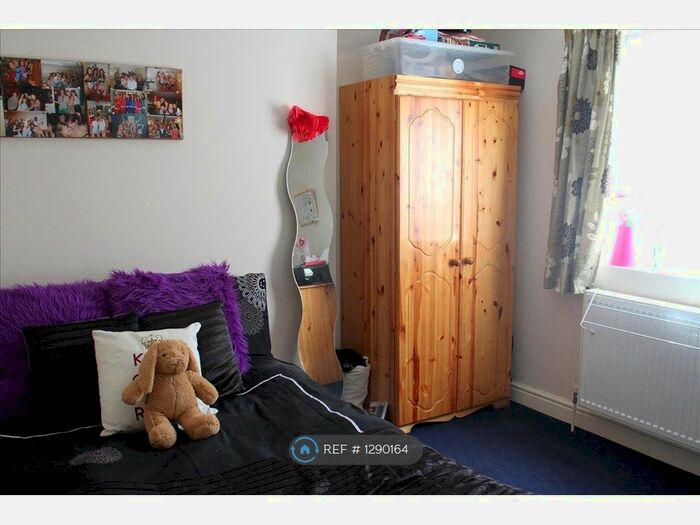3 Bedroom Flat To Rent In Lodge Road, Southampton SO14