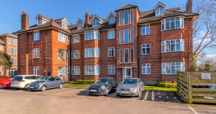 Block Of Flats To Rent In Oakleigh Road North, Arnos Grove, N20