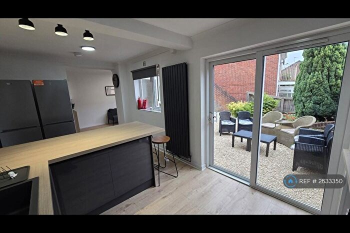 6 Bedroom Detached House To Rent In Michigan Way, Exeter, EX4