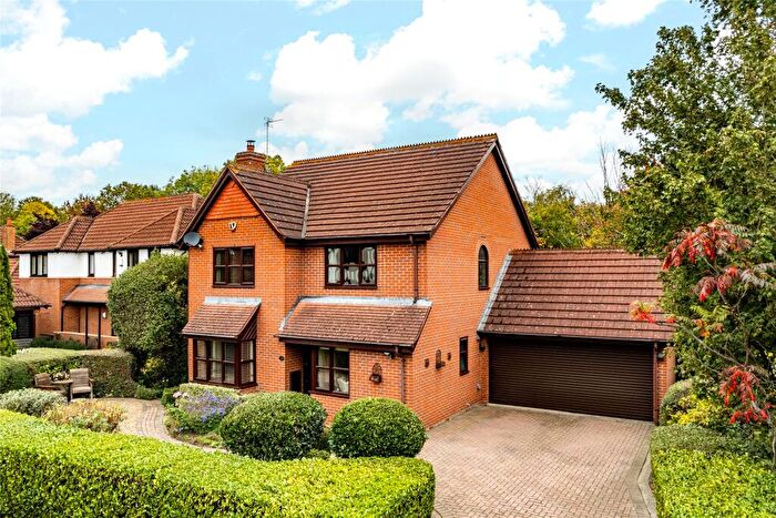 4 Bedroom Detached House For Sale In Cloudberry, Walnut Tree, Milton Keynes, Buckinghamshire, MK7