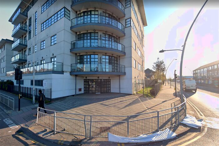 2 Bedroom Flat To Rent In Elgin House, High Road, RM6