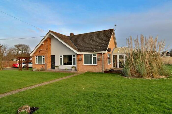 5 Bedroom Chalet House For Sale In The Krons, Hempnall, NR15