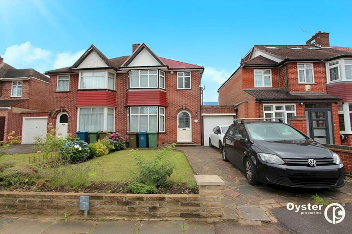 3 Bedroom Semi-Detached House To Rent In Bush Grove, Stanmore, HA7