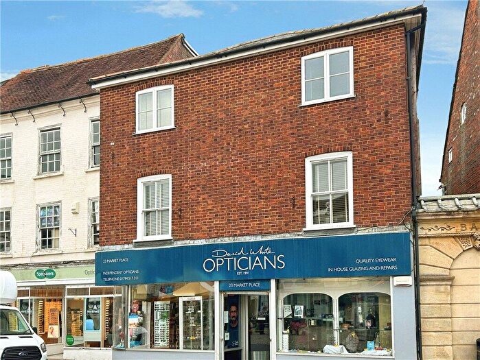 1 Bedroom Apartment To Rent In Market Place, Romsey, Hampshire, SO51
