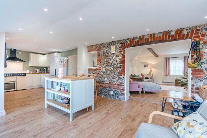 3 Bedroom Cottage For Sale In Watton Road, Wretham, IP24