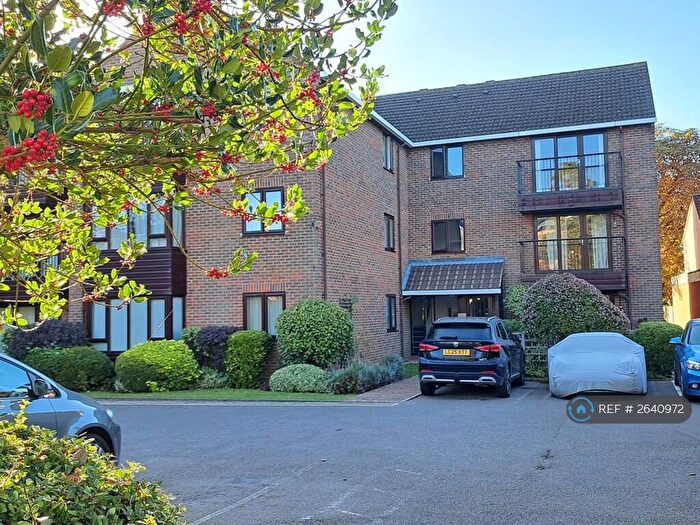 2 Bedroom Flat To Rent In The Firs, Oxford, OX2