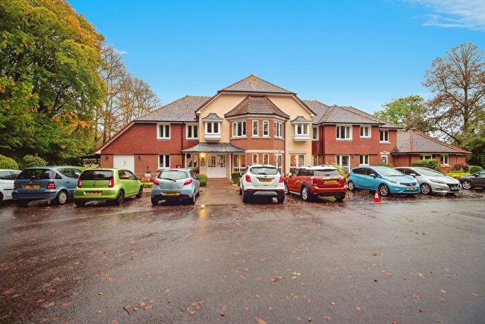 1 Bedroom Flat For Sale In Culliford Road North, Dorset, DT1