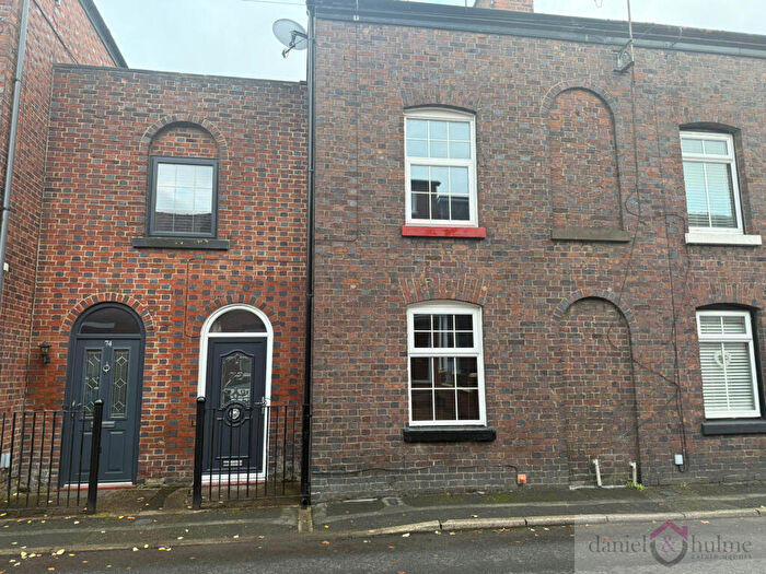 3 Bedroom Town House For Sale In Fountain Street, Leek, Staffordshire, ST13