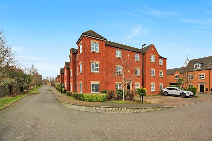 2 Bedroom Flat For Sale In Peter Crisp Way, Rushden, NN10