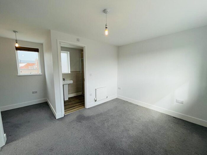 4 Bedroom House To Rent In Navigation Street, Nottingham, NG2
