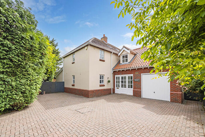 4 Bedroom Detached House For Sale In Stratford St Mary, Colchester, Suffolk, CO7