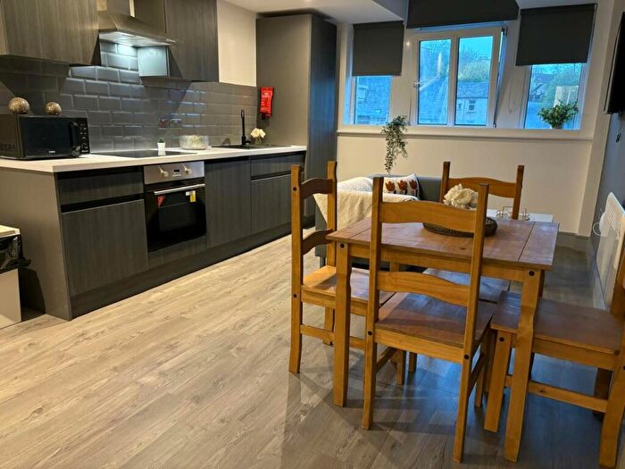 1 Bedroom Flat To Rent In Alexander House, Bolton Road, BD1