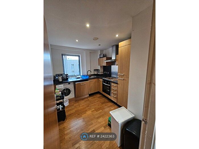 2 Bedroom Flat To Rent In The Nile, Manchester, M15