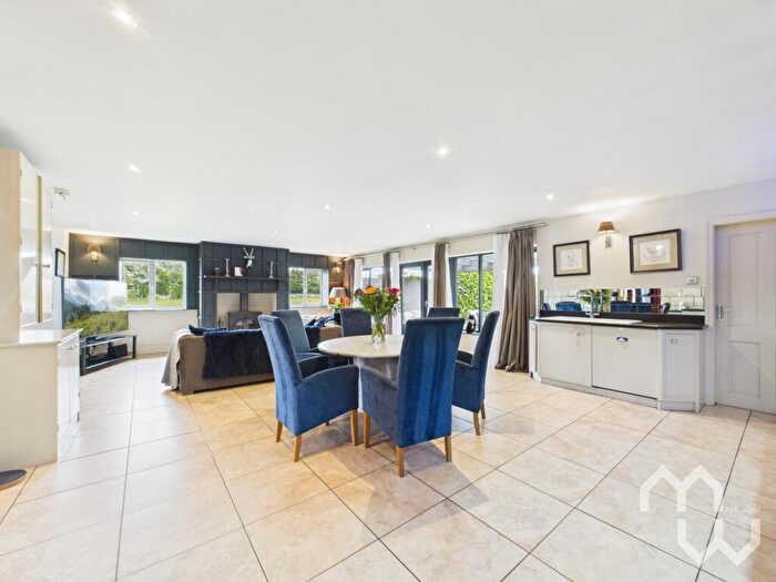 5 Bedroom House For Sale In Hall Lane, Longton, PR4