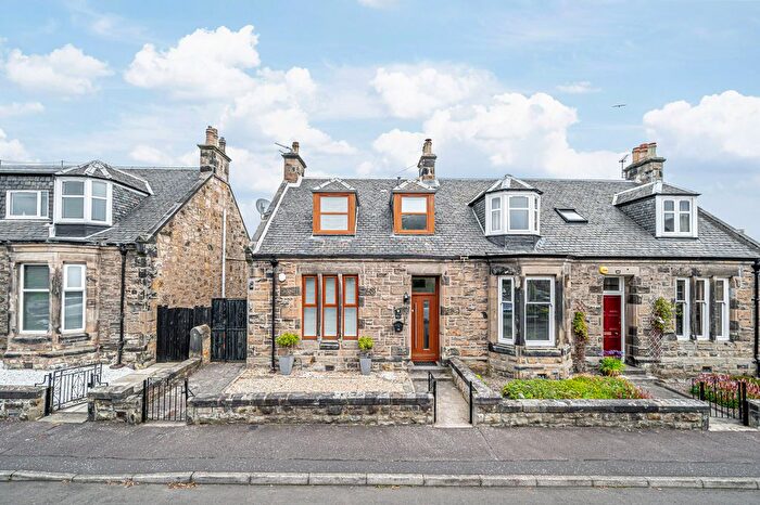 3 Bedroom Semi-Detached House For Sale In Lady Helen Street, Kirkcaldy, KY1