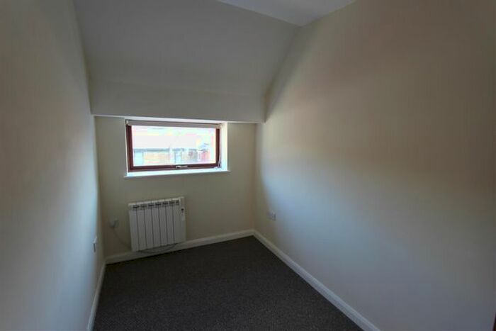 2 Bedroom Flat To Rent In Roman Square, Sittingbourne, ME10