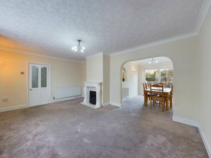 4 Bedroom House To Rent In Restons Crescent, Eltham, London, SE9