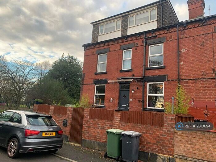 3 Bedroom Terraced House To Rent In Rombalds Place, Leeds, LS12