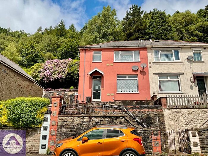 3 Bedroom Semi-Detached House For Sale In Aberbeeg Road, Abertillery, NP13