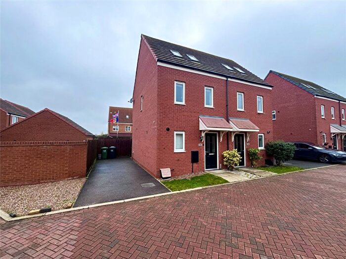 3 Bedroom Semi Detached House To Rent In Linus Grove, Peterborough, Cambridgeshire, PE2
