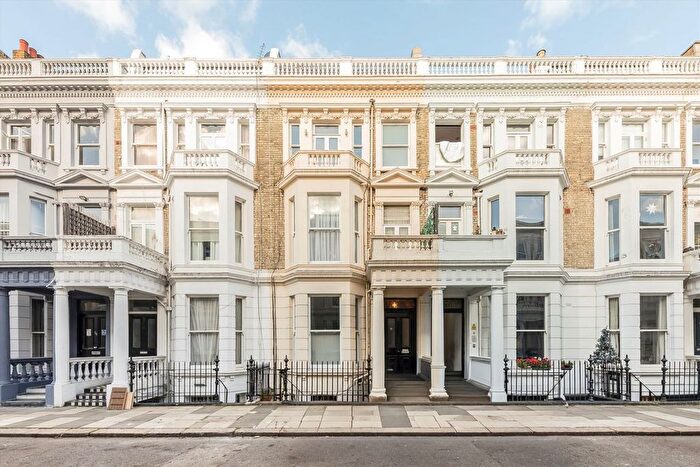 2 Bedroom Flat For Sale In Fairholme Road, West Kensington, W14