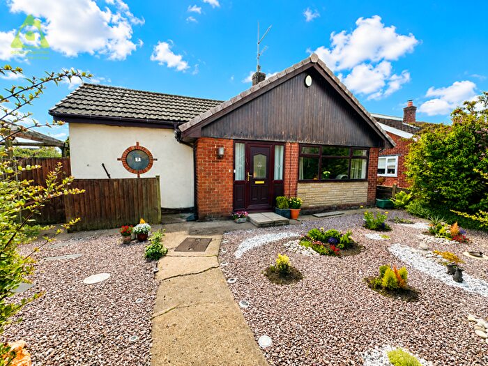 3 Bedroom Bungalow For Sale In Rayden Crescent, Westhoughton, BL5