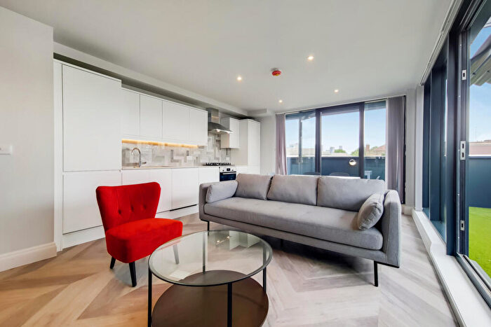 4 Bedroom Apartment To Rent In Rotherhithe Old Road, SE16