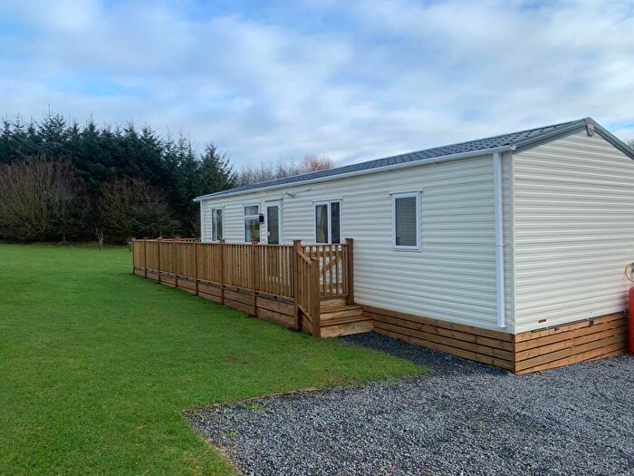 2 Bedroom Lodge For Sale In Okehampton, Devon, EX20