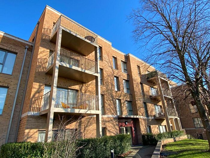 1 Bedroom Apartment For Sale In Anemone Apartments, Bittacy Hill, London, NW7