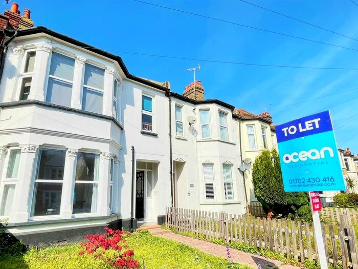 3 Bedroom Flat To Rent In High Street, Southend-On-Sea, SS3