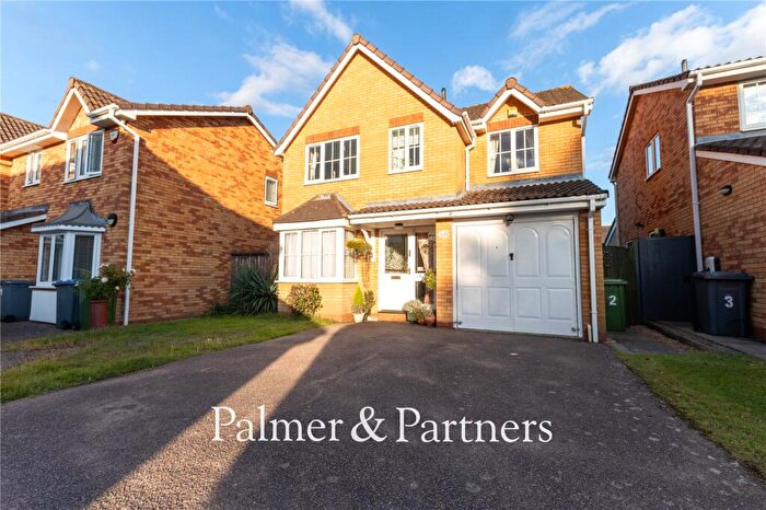 4 Bedroom Detached House For Sale In Rowan Close, Purdis Farm, Ipswich, Suffolk, IP3