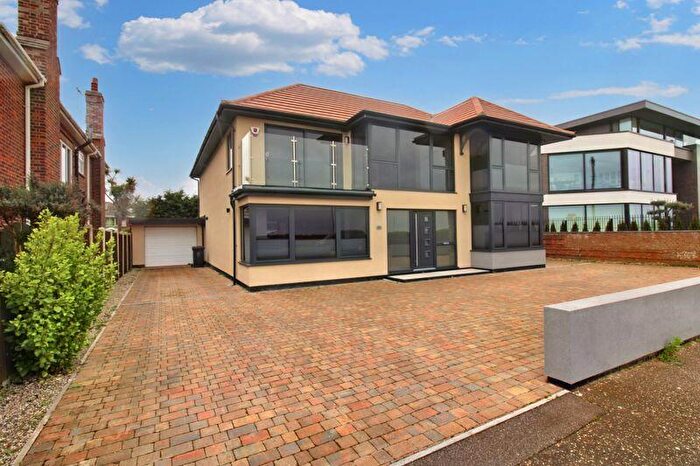 5 Bedroom Detached House To Rent In Marine Parade, Gorleston, Great Yarmouth, NR31