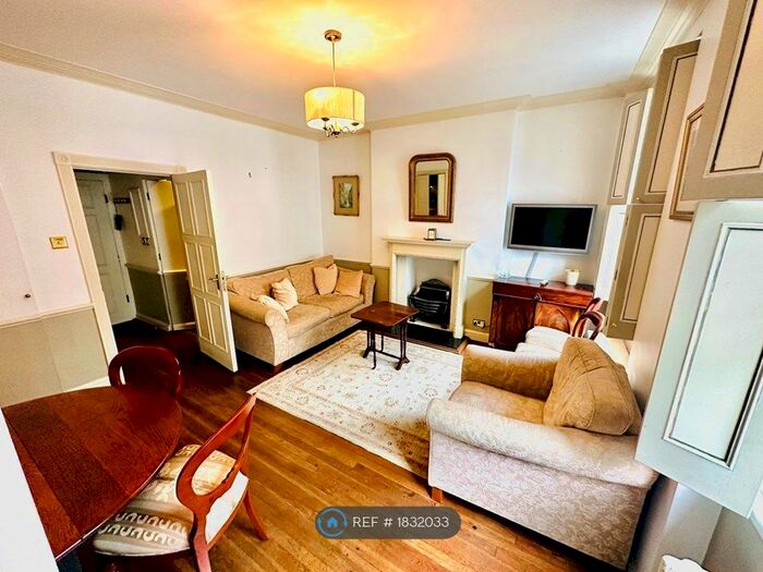 1 Bedroom Flat To Rent In Duke Of York Street, London, SW1Y