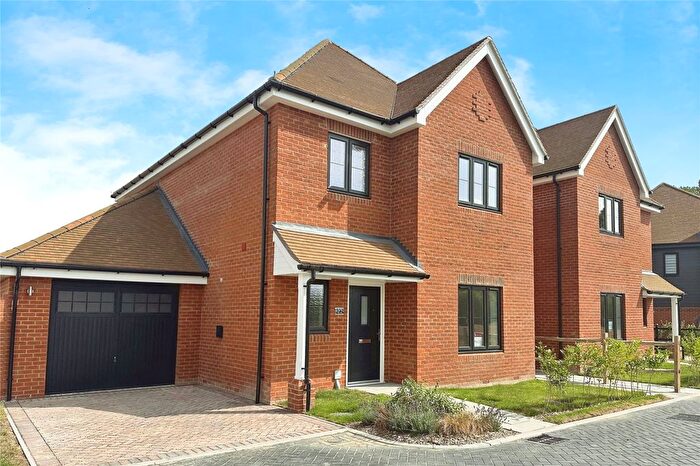 3 Bedroom Detached House For Sale In Kingfishers, Ashford Hill Road, Ashford Hill, RG19