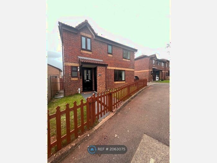 3 Bedroom Detached House To Rent In Whitley Mead, Stoke Gifford, Bristol, BS34