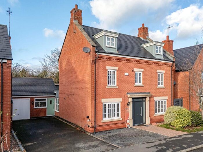 5 Bedroom Detached House For Sale In Yaffle Crescent, Desborough, Kettering, NN14