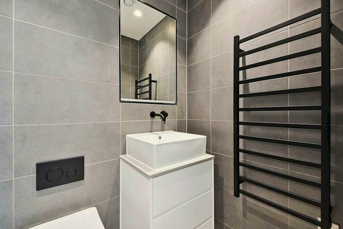 2 Bedroom Apartment To Rent In Oberman Road, London, NW10