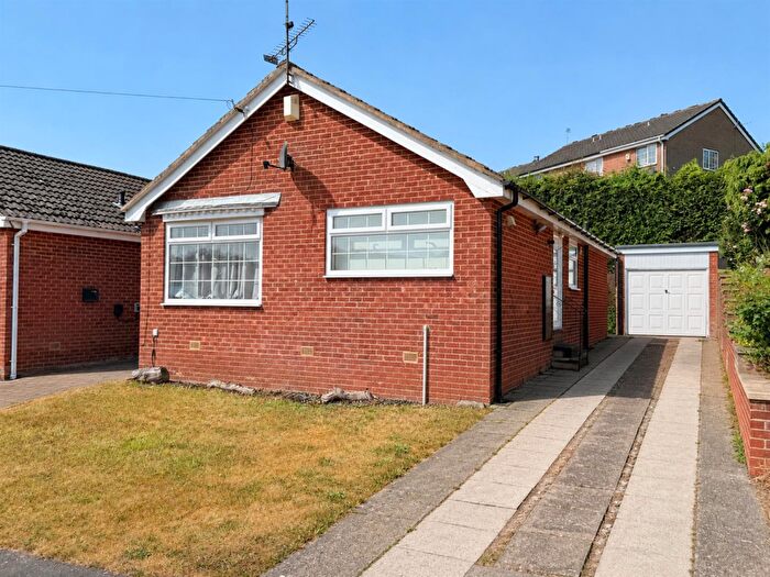 2 Bedroom Detached Bungalow For Sale In Stonebeck Avenue, Harrogate, HG1