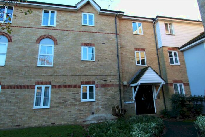 2 Bedroom Flat To Rent In Saxon Court, London Road, SS7