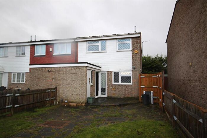 3 Bedroom End Of Terrace House For Sale In Cowden Road, Orpington, BR6