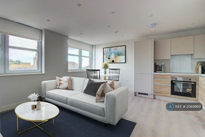 2 Bedroom Flat To Rent In Bournemouth House, Bournemouth, BH1