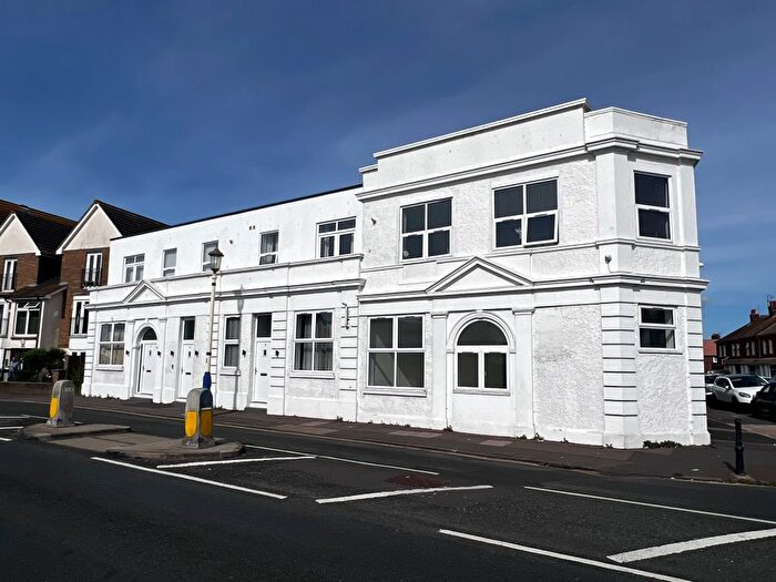 1 Bedroom Flat To Rent In Beach Road, Eastbourne, BN22