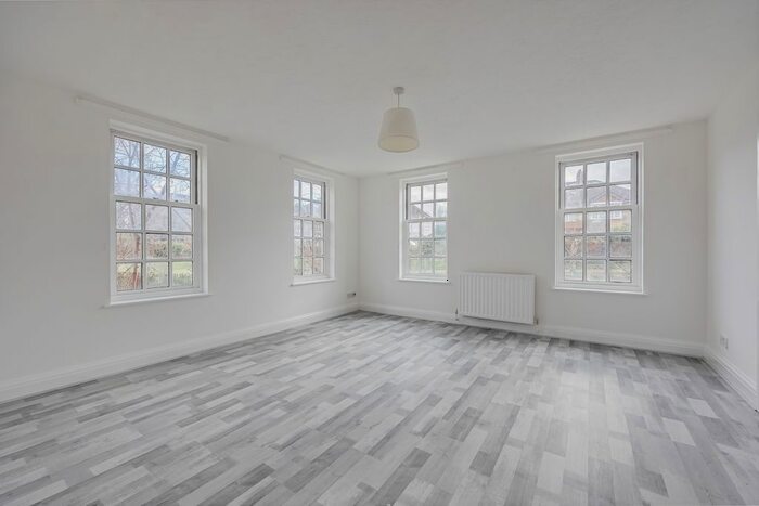 2 Bedroom Flat To Rent In London Road, Mitcham, CR4