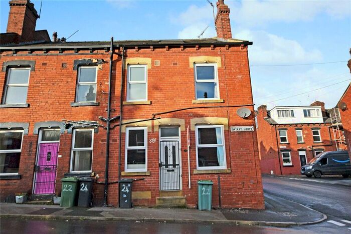2 Bedroom Terraced House To Rent In Aviary Grove, Leeds, West Yorkshire, LS12
